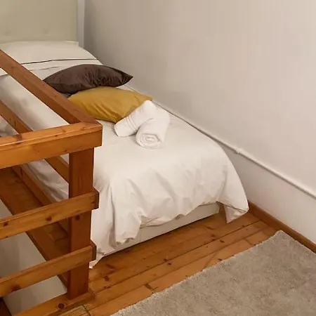 Spiritoso Cozy Studio Apartment